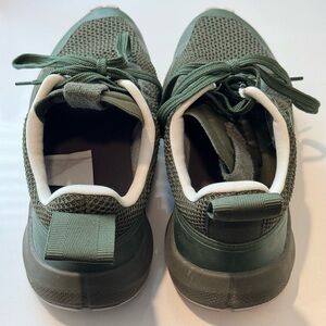 Rick Owens Veja women’s size 10. Great condition! Smoke/pet free home